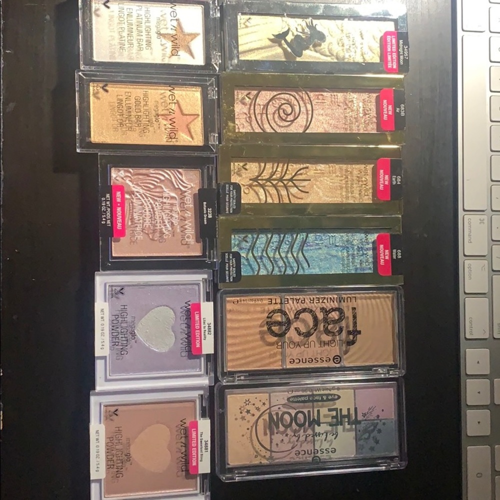 11 Drugstore Highlighters!